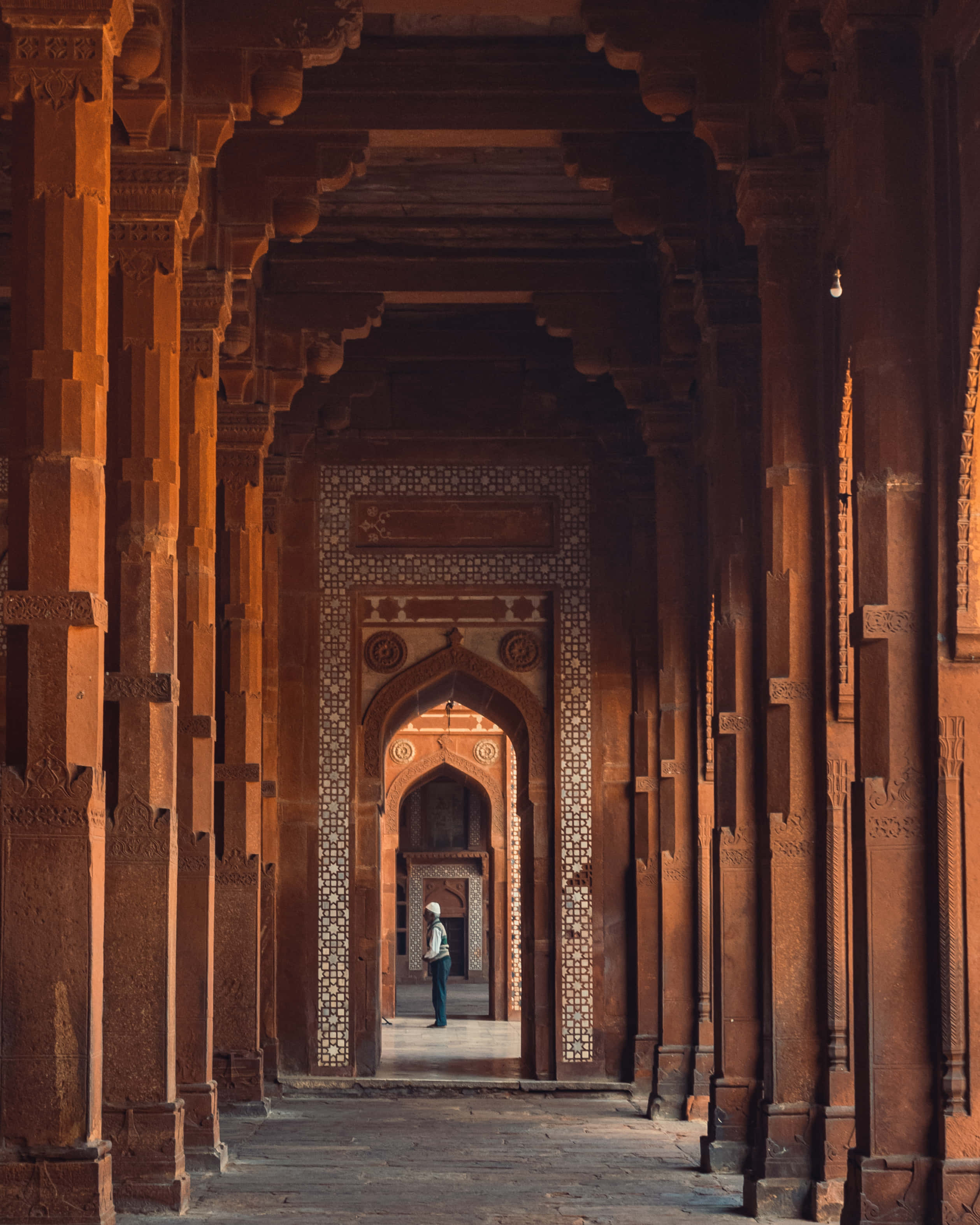 Fatehpur Sikri, corridor, red sandstone, 2K Phone Wallpaper
