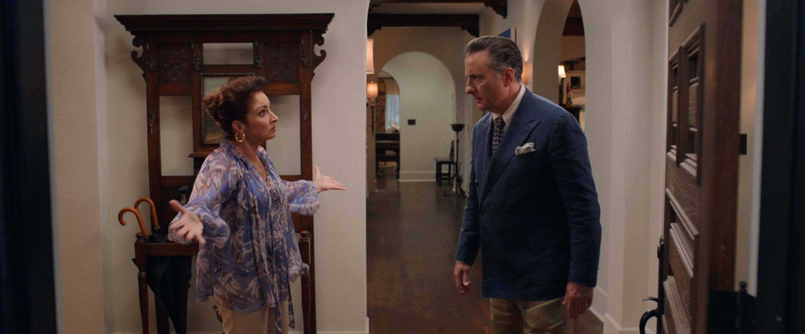 Father Of The Bride, navy suit, patterned blouse, 2K Desktop Wallpaper