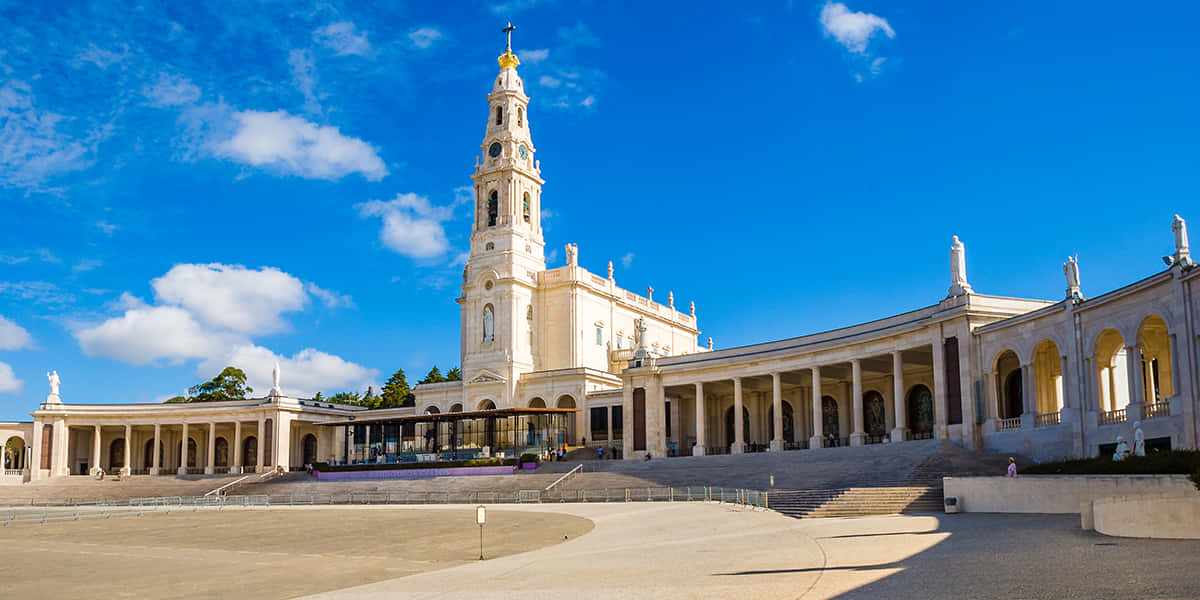 Fatima Sanctuary, white basilica, tall bell tower, SD Desktop Wallpaper