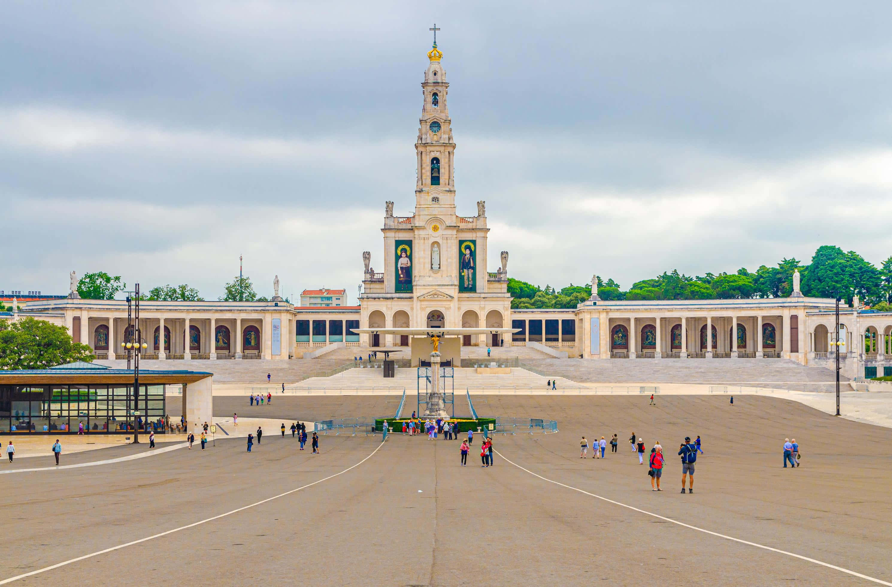 Fatima Sanctuary, beige church, tall bell tower, 2K Desktop Wallpaper