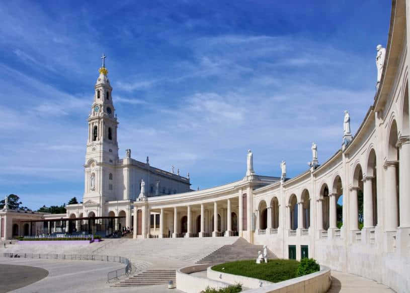 Fatima Sanctuary, white basilica, tall bell tower, SD Desktop Wallpaper