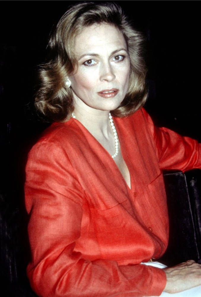 Faye Dunaway, vibrant red blouse, pearl necklace, SD Phone Wallpaper