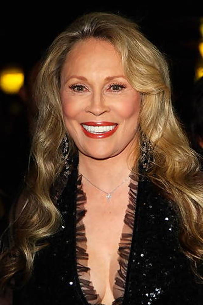 Faye Dunaway, black sequined outfit, long blonde hair, SD Phone Wallpaper
