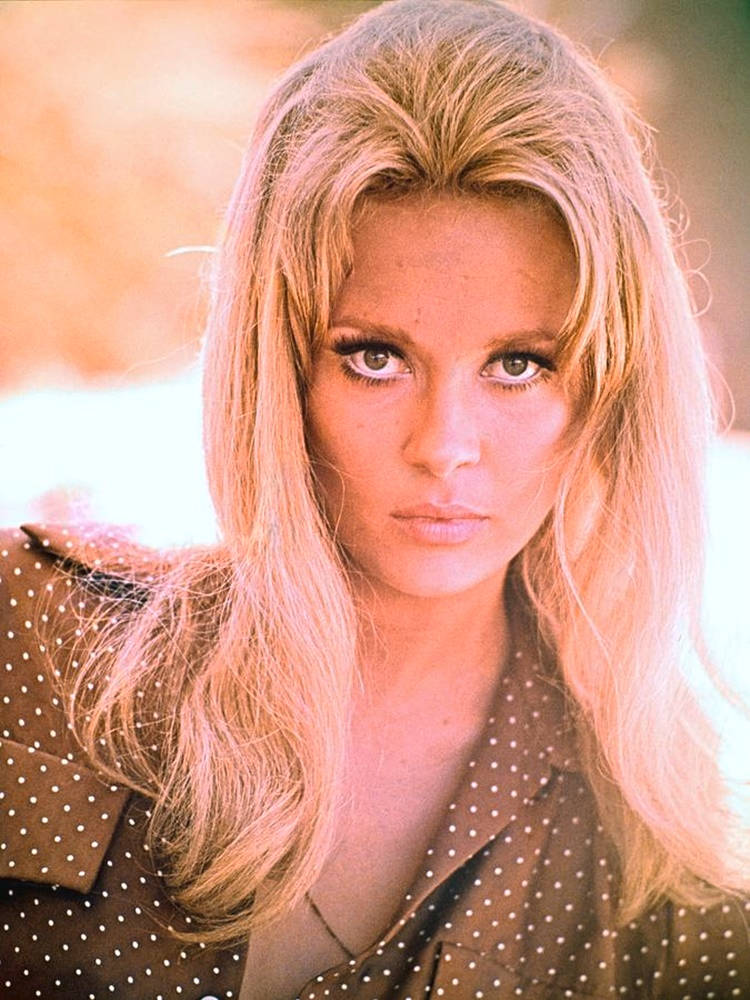 Faye Dunaway, blonde, polka dot blouse, SD Phone Wallpaper