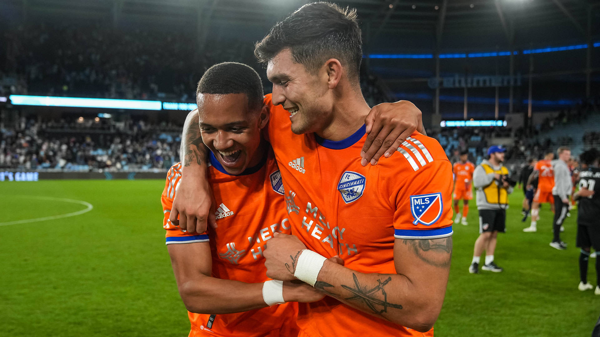 Fc Cincinnati, orange jerseys, lit stadium field, Full HD Desktop Wallpaper