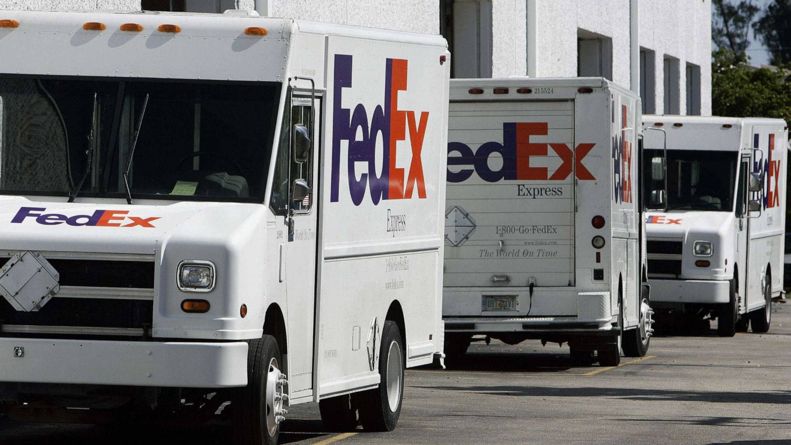 FedEx, tracking vehicles, white, HD Desktop Wallpaper