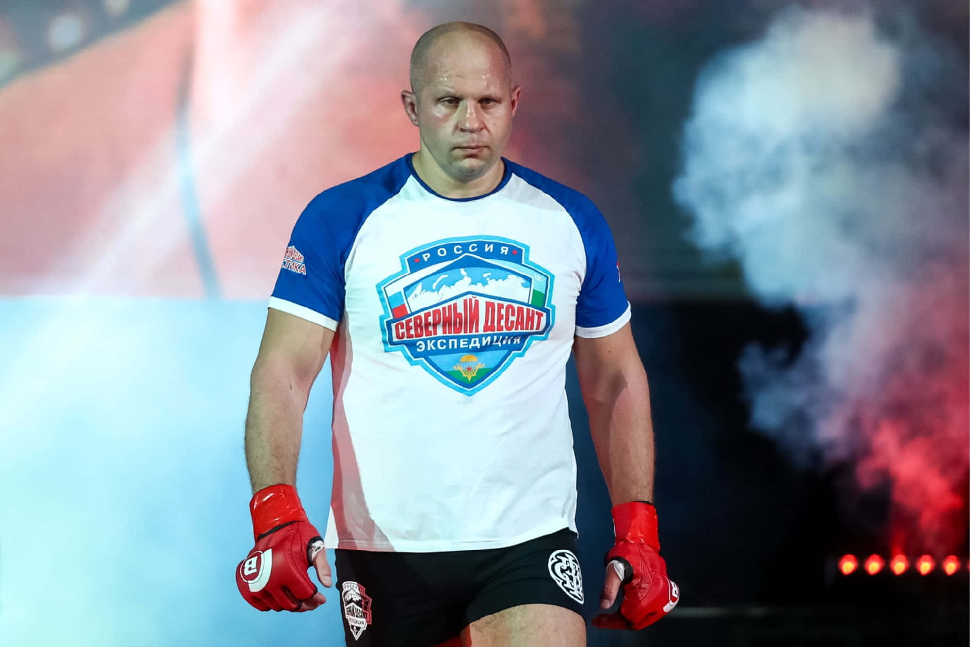 Fedor Emelianenko, Russia-themed sports shirt, red gloves, Full HD Desktop Wallpaper