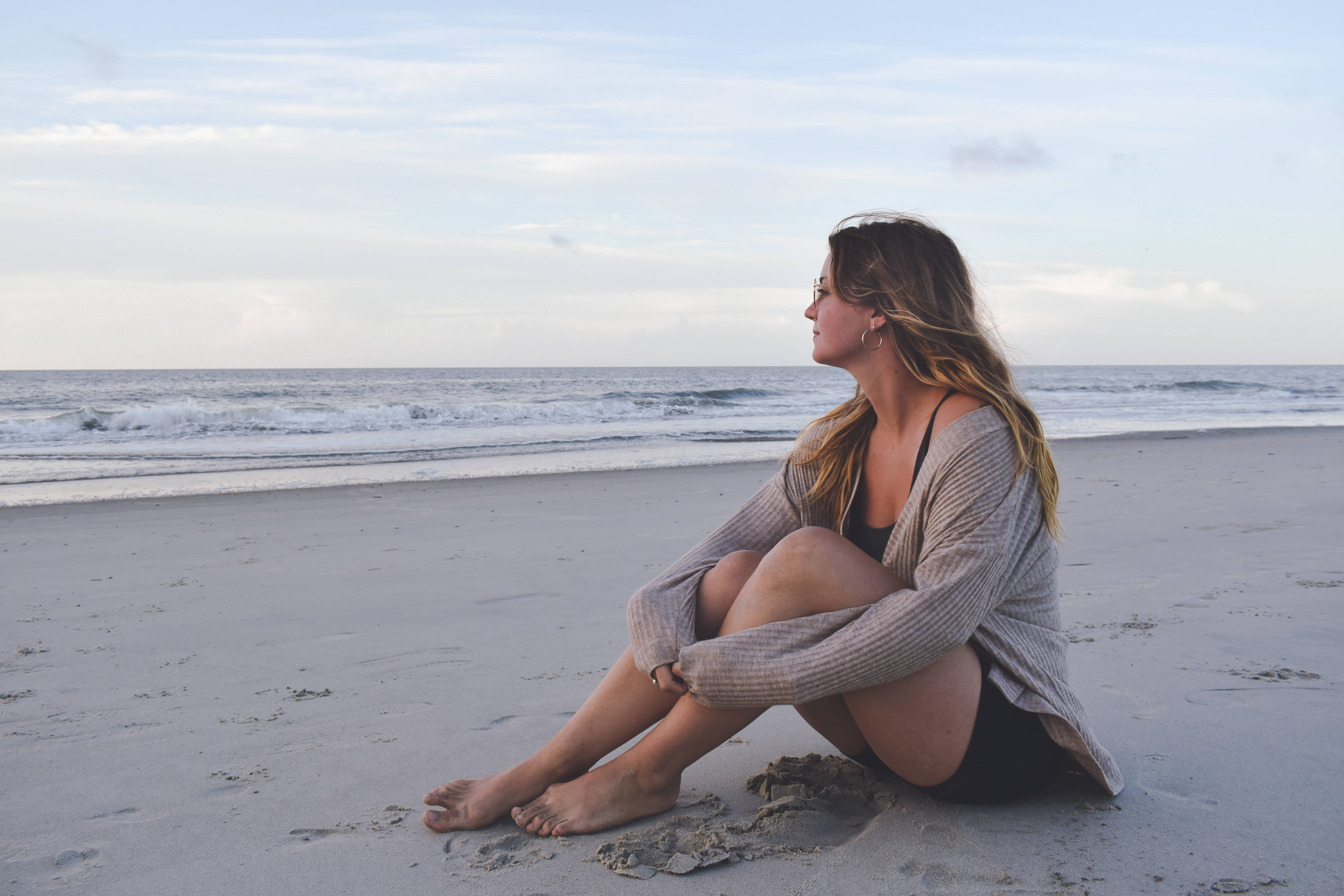 woman, beach, sandy beach, 5K Desktop Wallpaper
