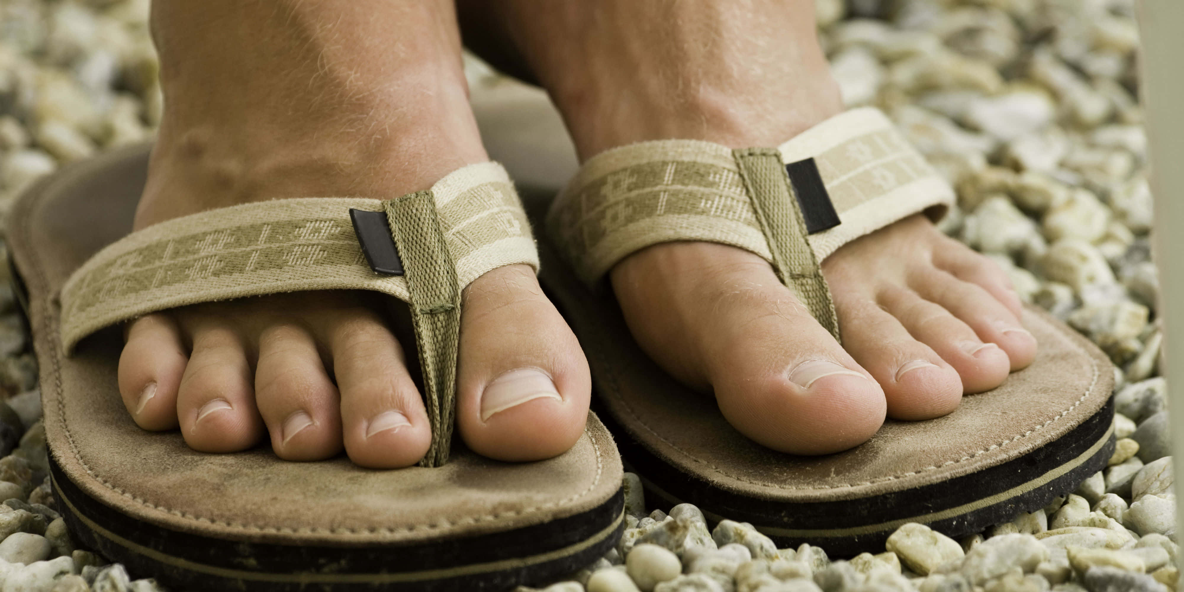 young male feet, beige thong sandals, gray pebbles, 4K Desktop Wallpaper