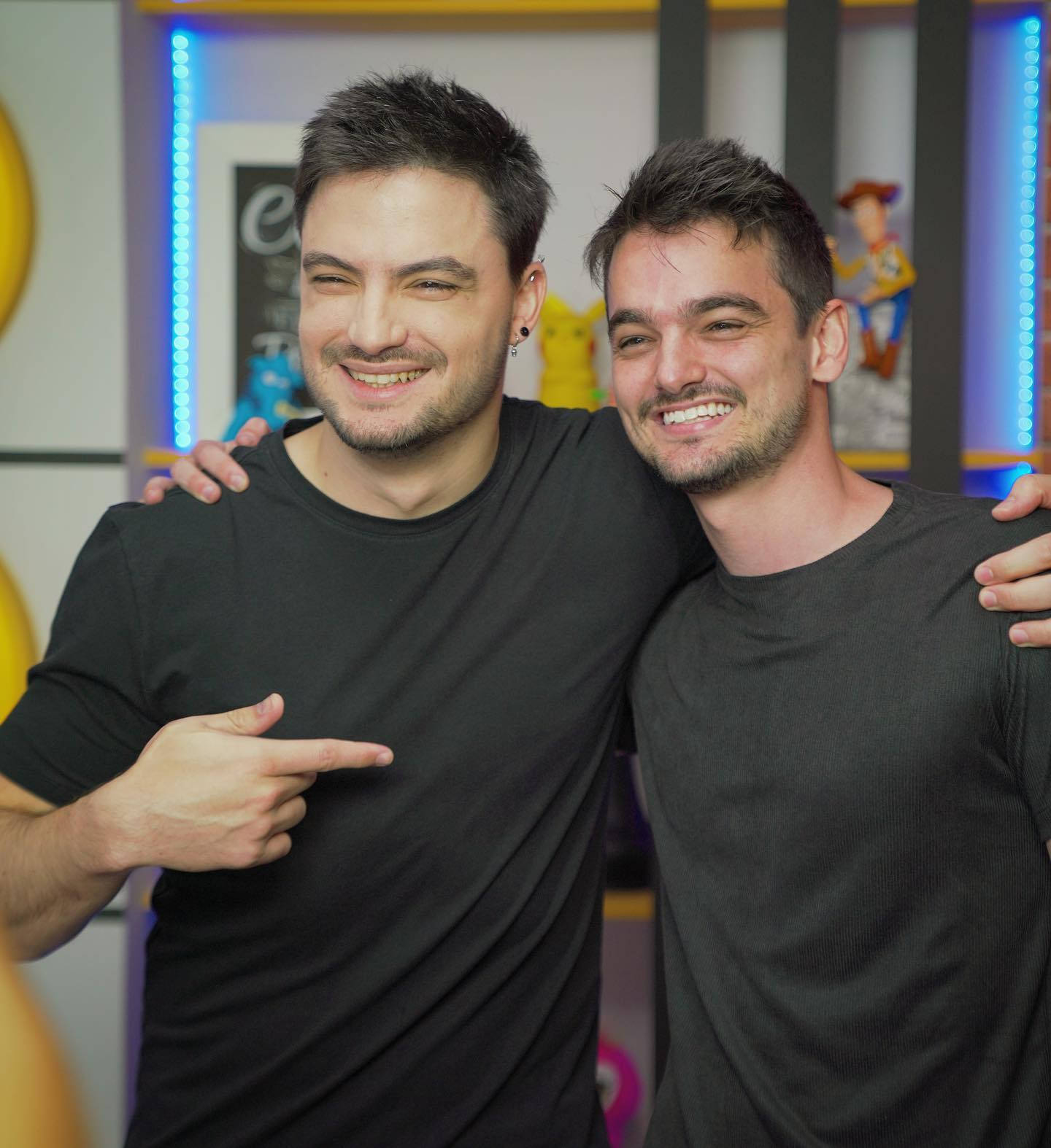 Felipe Neto, black t-shirts, colorful lit background, HD Phone Wallpaper