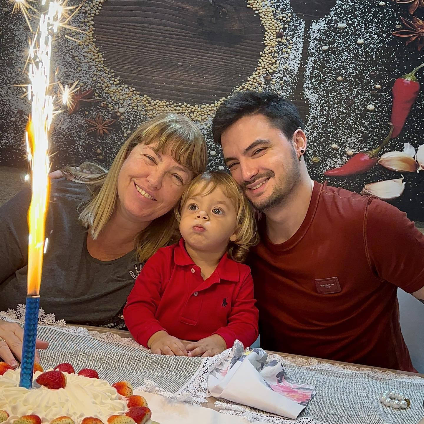 Felipe Neto, birthday cake, sparkling candle, HD Desktop Wallpaper
