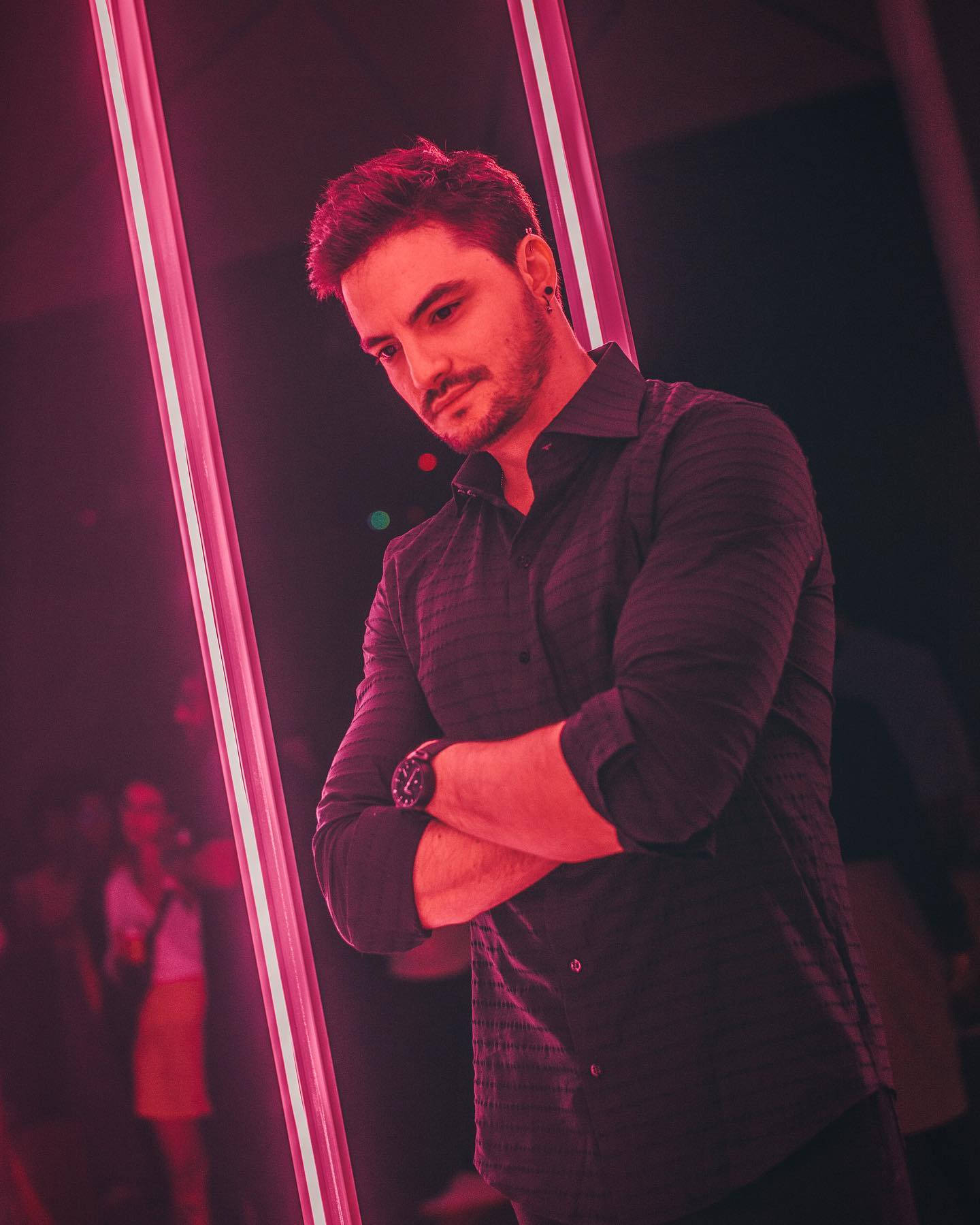 Felipe Neto, neon lights, pink neon lights, HD Phone Wallpaper