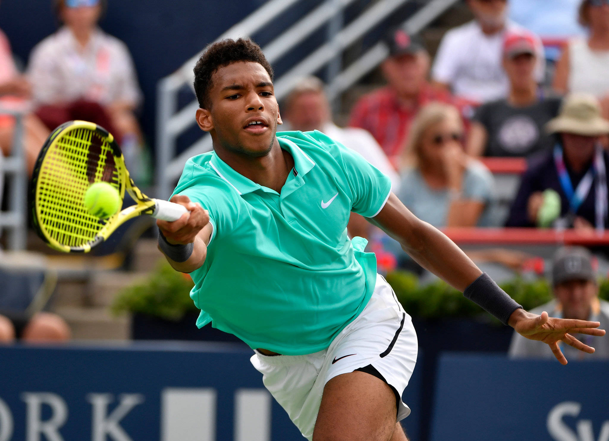 Felix Auger-Aliassime, teal shirt, yellow racket, Full HD Desktop Wallpaper