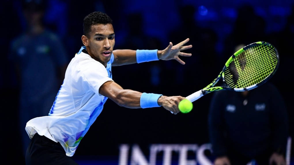 Felix Auger Aliassime, neon racket, bright green ball, SD Desktop Wallpaper