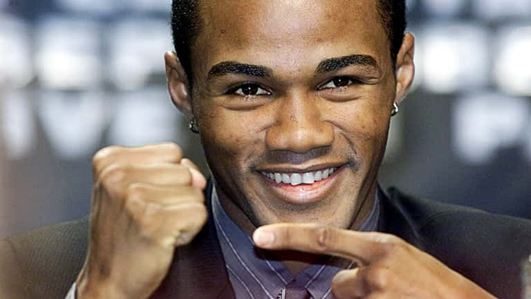 Felix Trinidad, suit, fist, SD Desktop Wallpaper