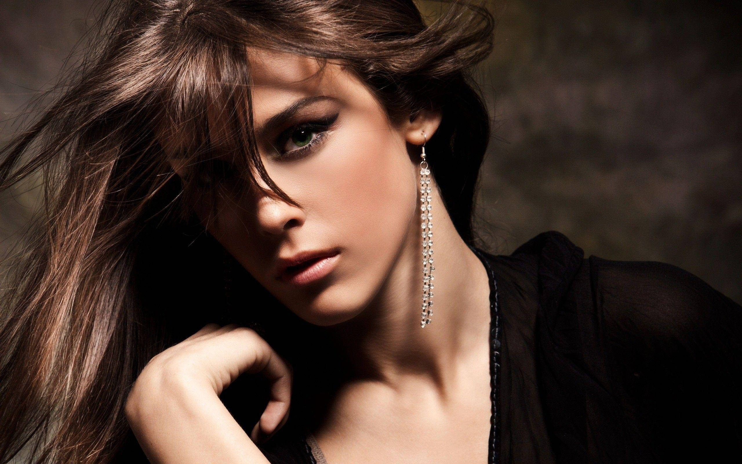 brunette hair, green eyes, flowing brown hair, 2K Desktop Wallpaper