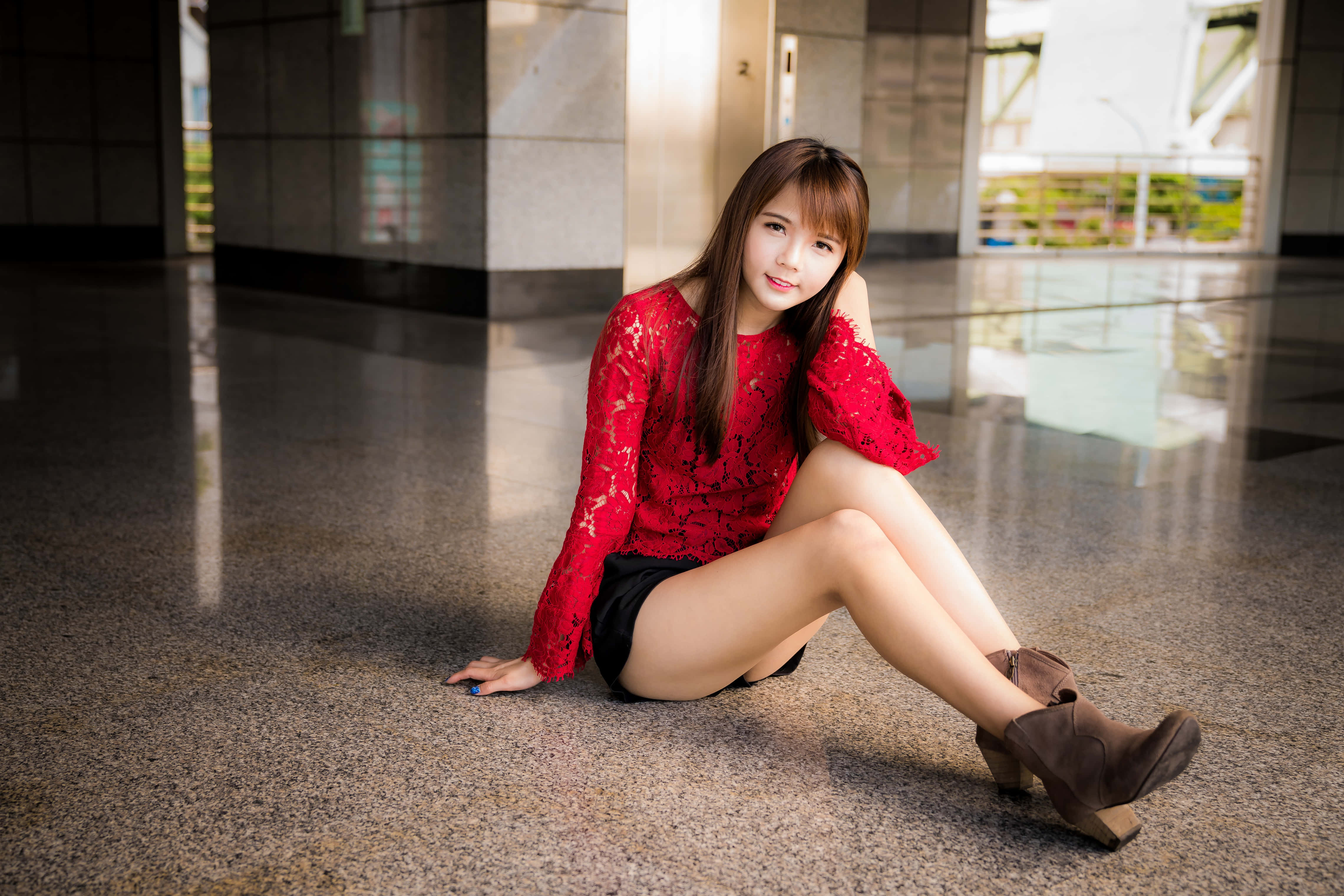 female mall thighs rest, red lace top, polished floor, 4K Desktop Wallpaper