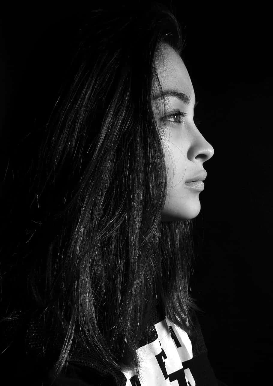 side profile woman, grayscale portrait, black and white portrait, HD Phone Wallpaper