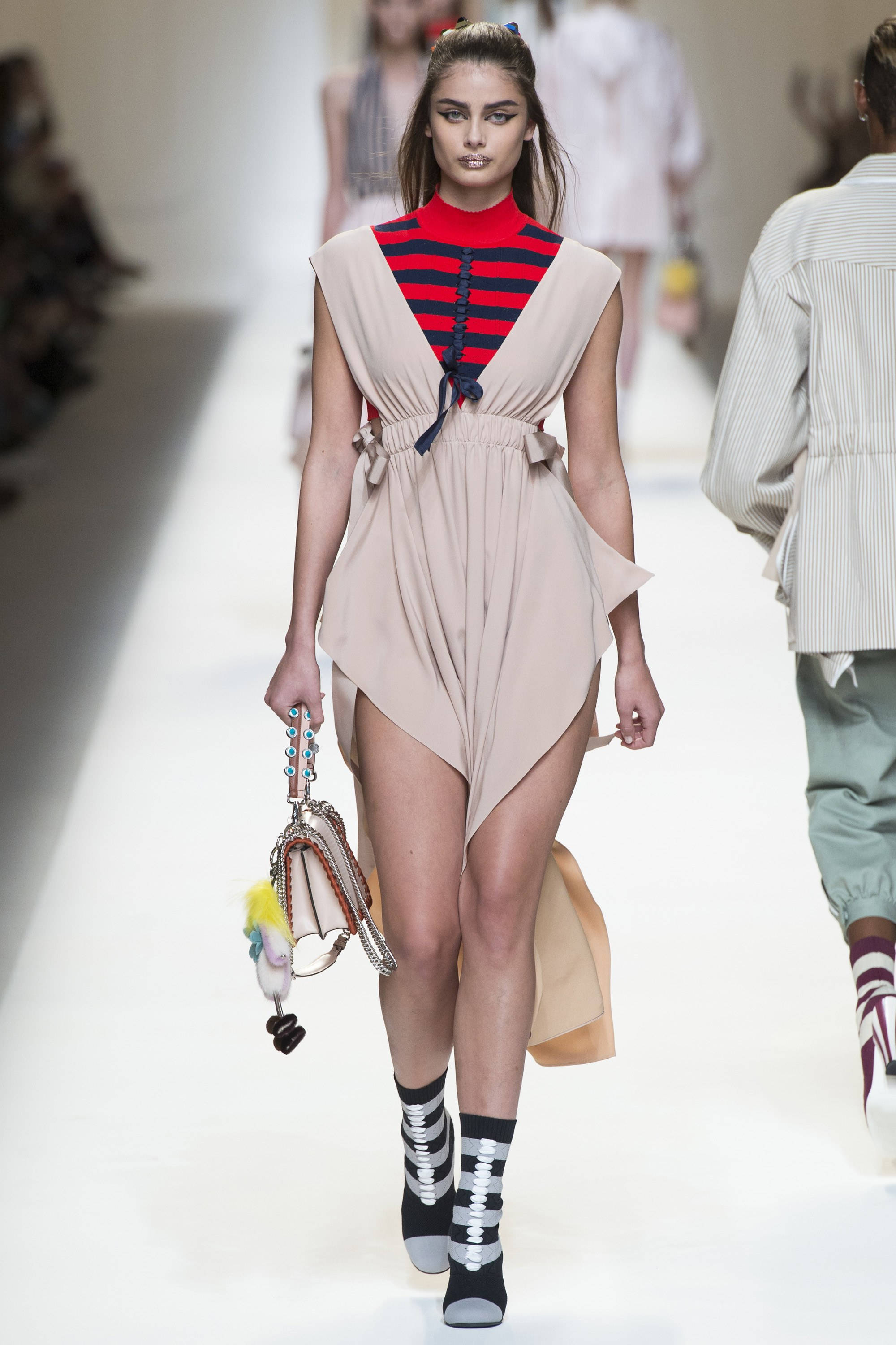 Fendi, female model, beige draped dress, 2K Phone Wallpaper