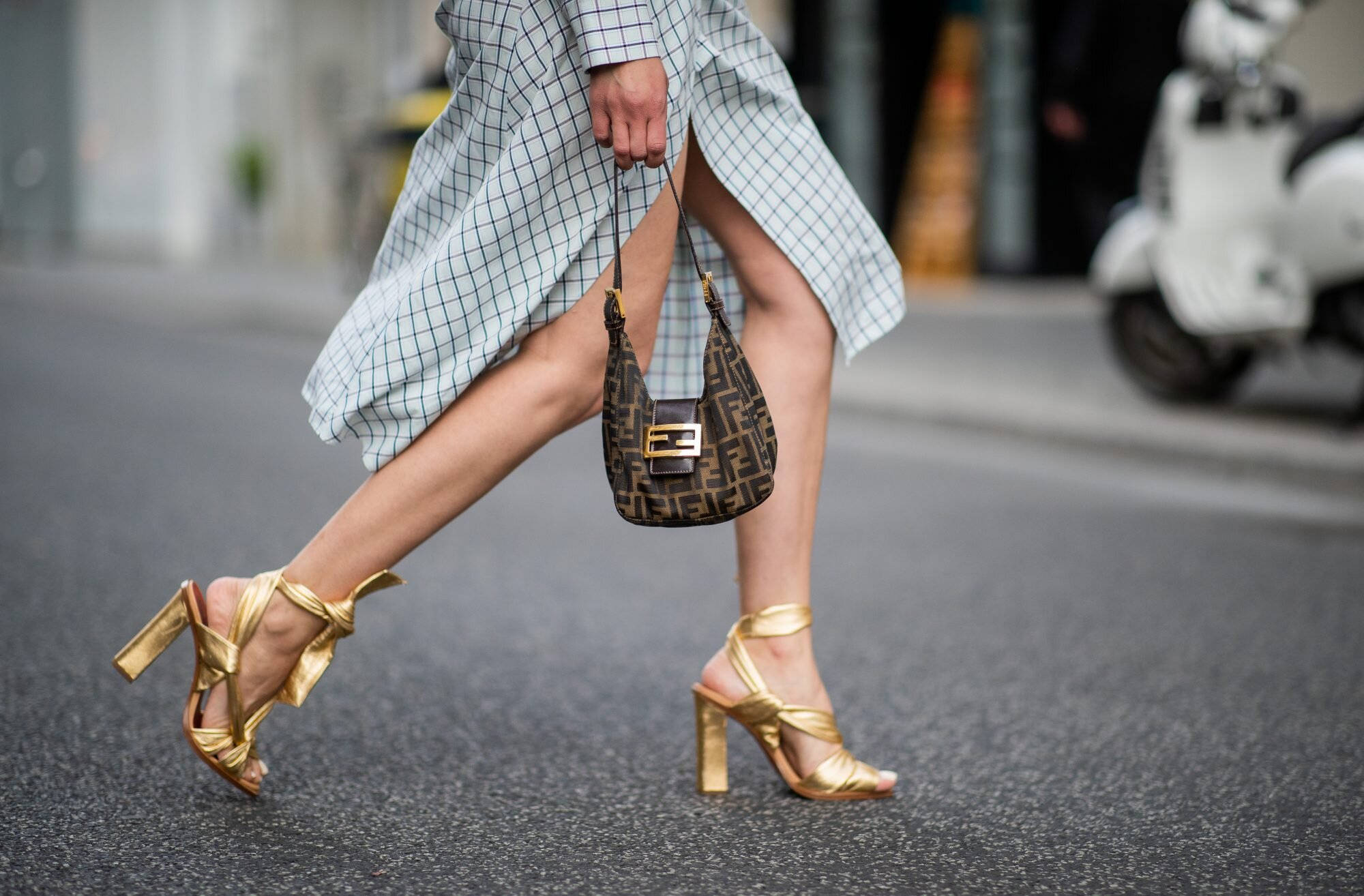 Fendi, bucket bag, gold strappy heels, Full HD Desktop Wallpaper