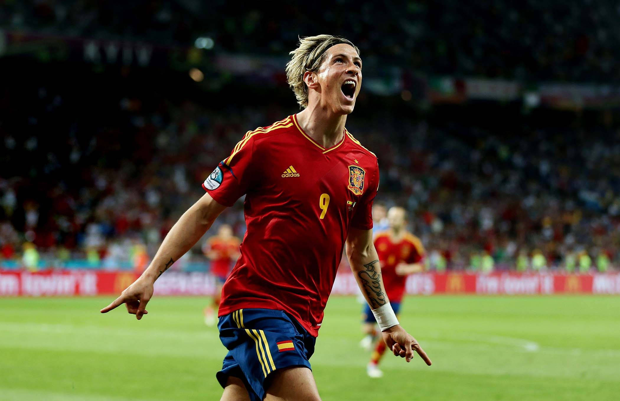 Fernando Torres, red jersey number nine, stadium field, Full HD Desktop Wallpaper