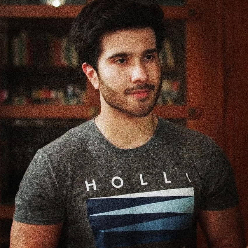 Feroz Khan, gray t-shirt, blue stripe design, SD Desktop Wallpaper