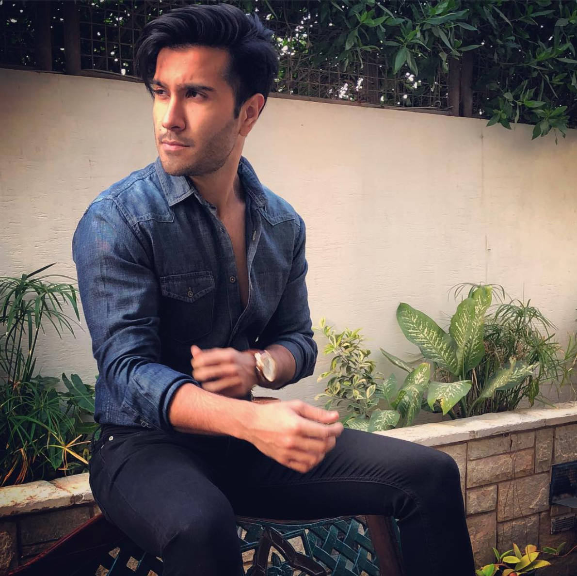 Feroz Khan, denim shirt, green metal chair, SD Desktop Wallpaper