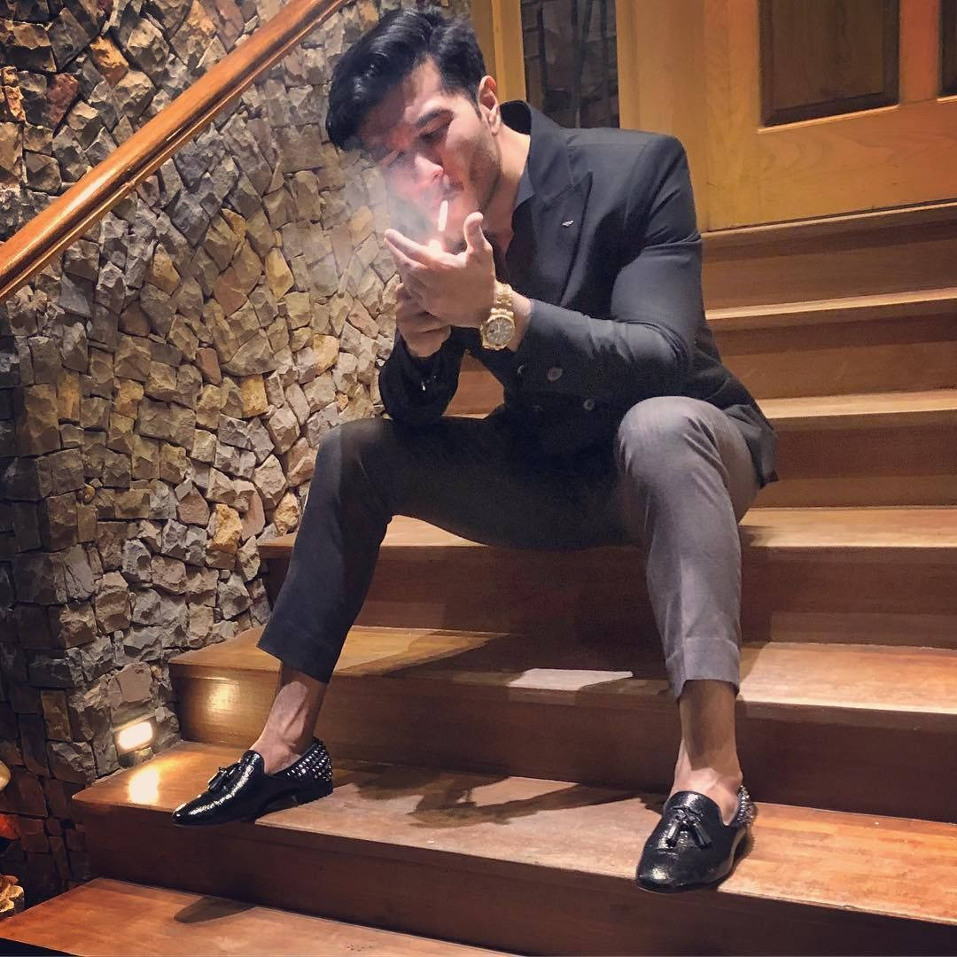 Feroz Khan, black suit, wooden stairs, SD Desktop Wallpaper