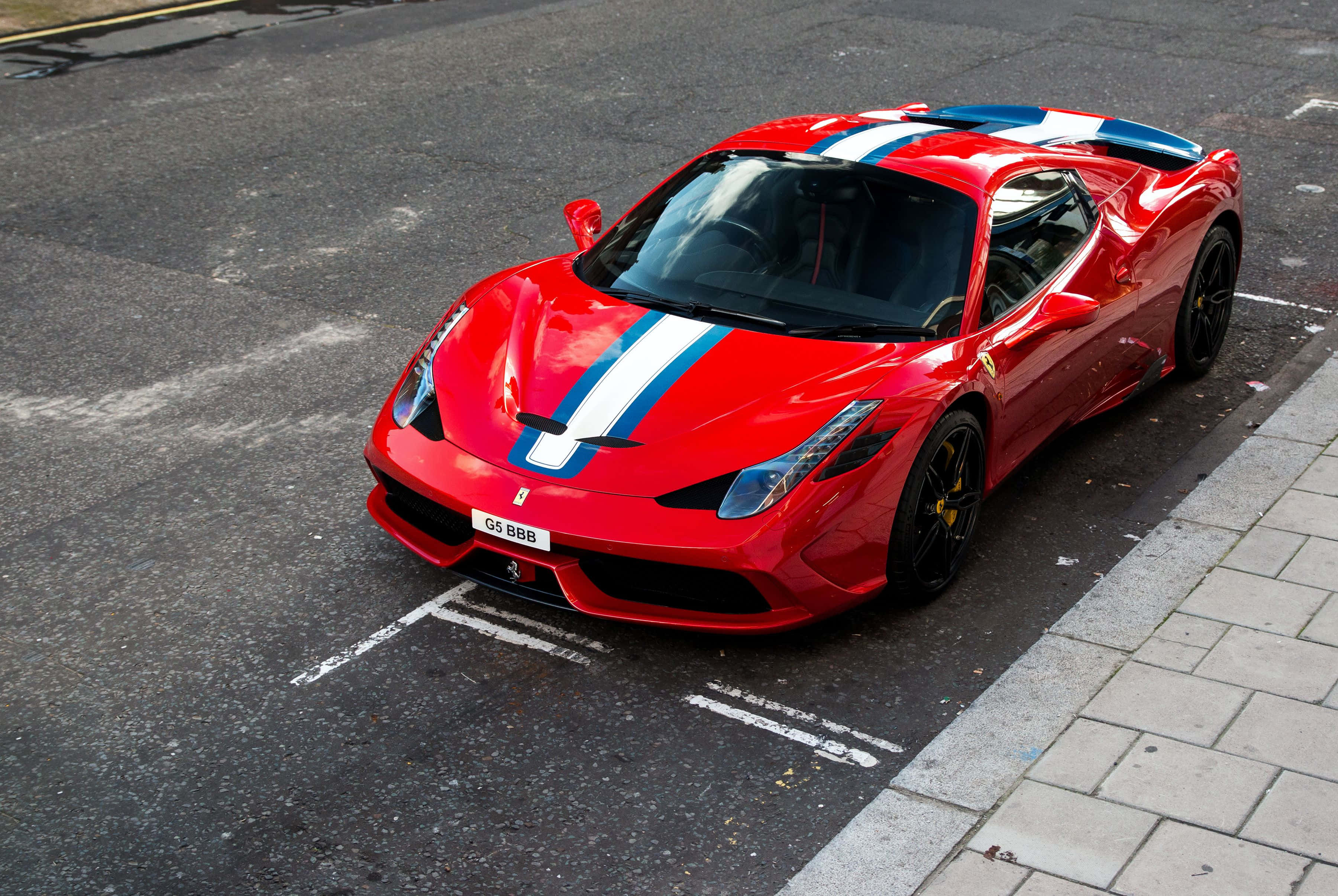 Ferrari 458 Speciale, vibrant red, blue and white racing stripes, 2K Desktop Wallpaper