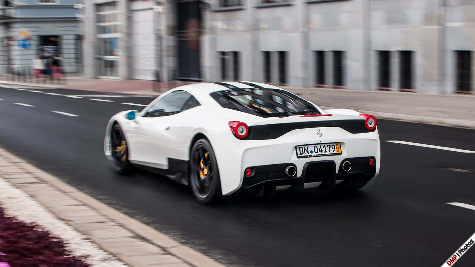 Ferrari 458 Speciale, white, yellow brake calipers, HD Desktop Wallpaper