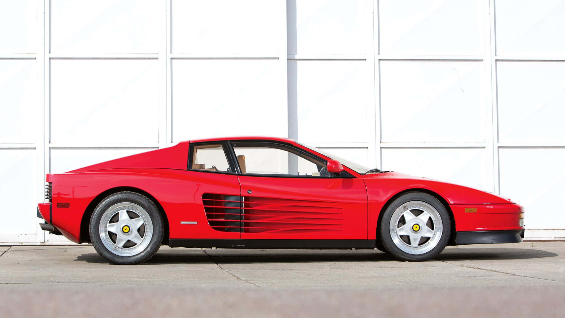 Ferrari Testarossa, red, side profile, Full HD Desktop Wallpaper