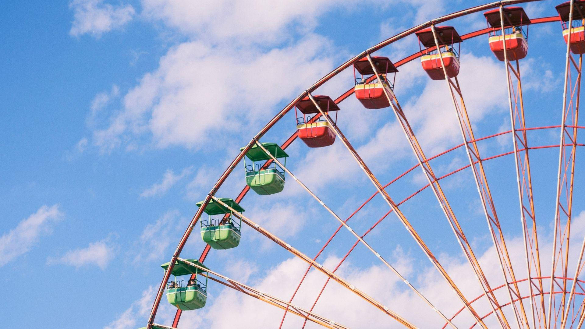 Ferris wheel, green pods, red pods, Full HD Desktop Wallpaper