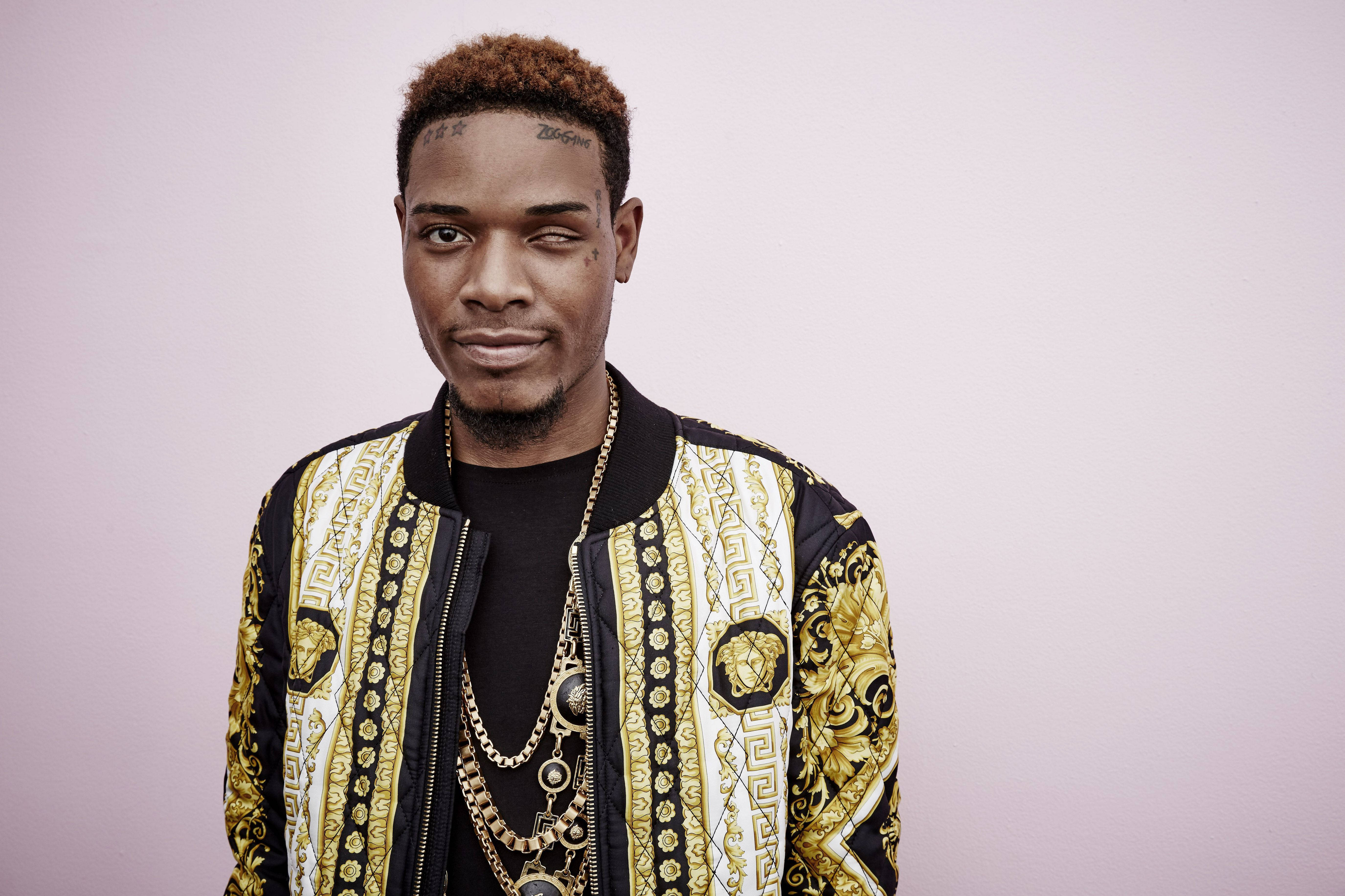 Fetty Wap, gold and black patterned jacket, soft lavender background, 5K Desktop Wallpaper