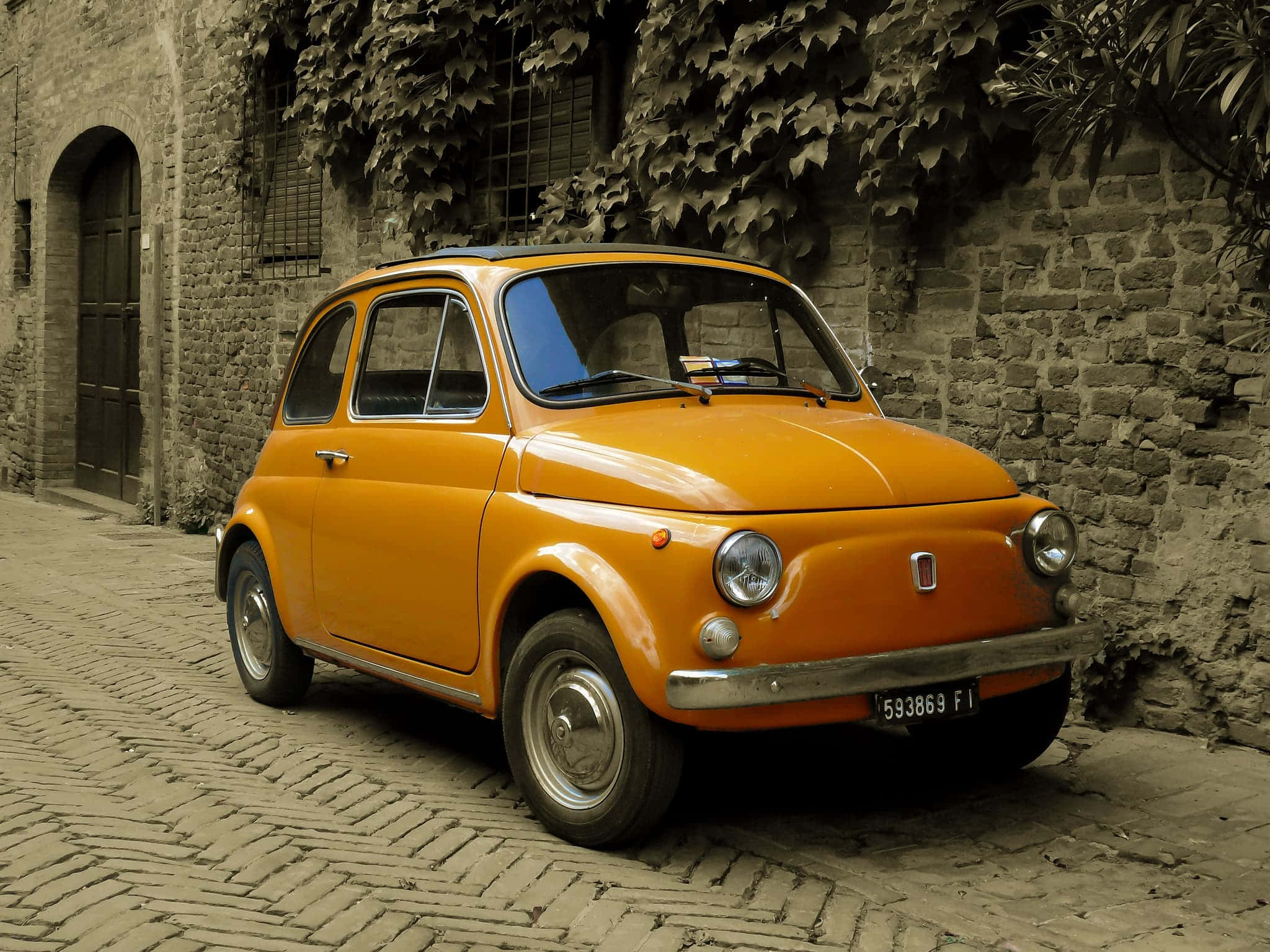 Fiat 500, vintage orange, cobblestone street, Full HD Desktop Wallpaper