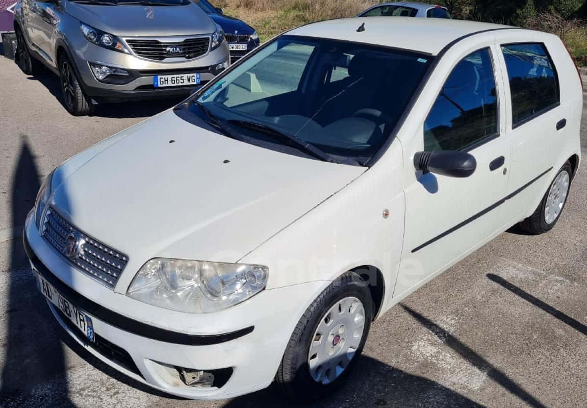 Fiat Punto, white, bright sunlight, SD Desktop Wallpaper