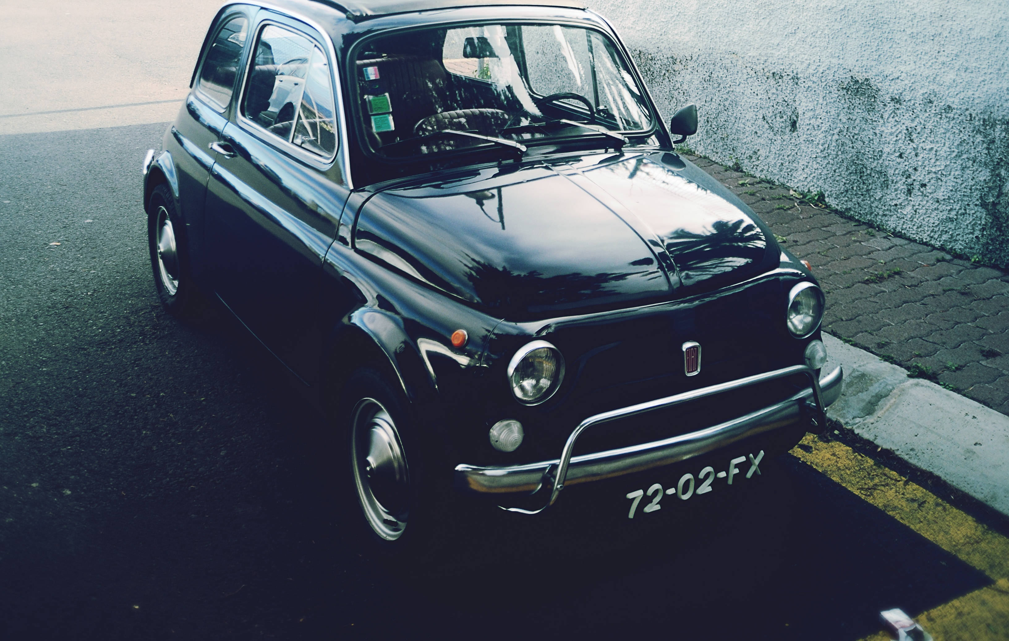 Fiat 500 L, vintage, black, 2K Desktop Wallpaper