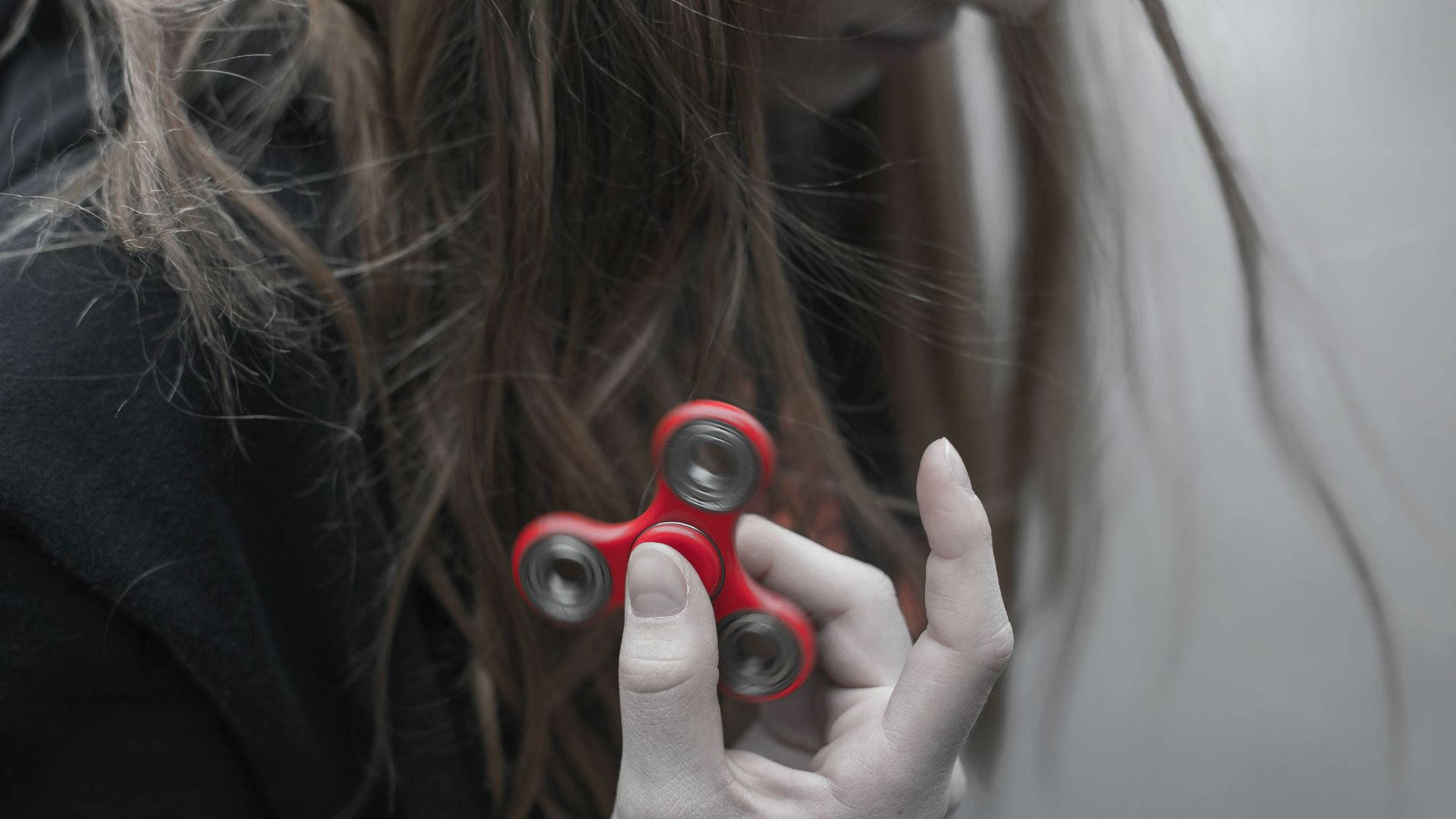 fidget spinner, red, long brown hair, Full HD Desktop Wallpaper