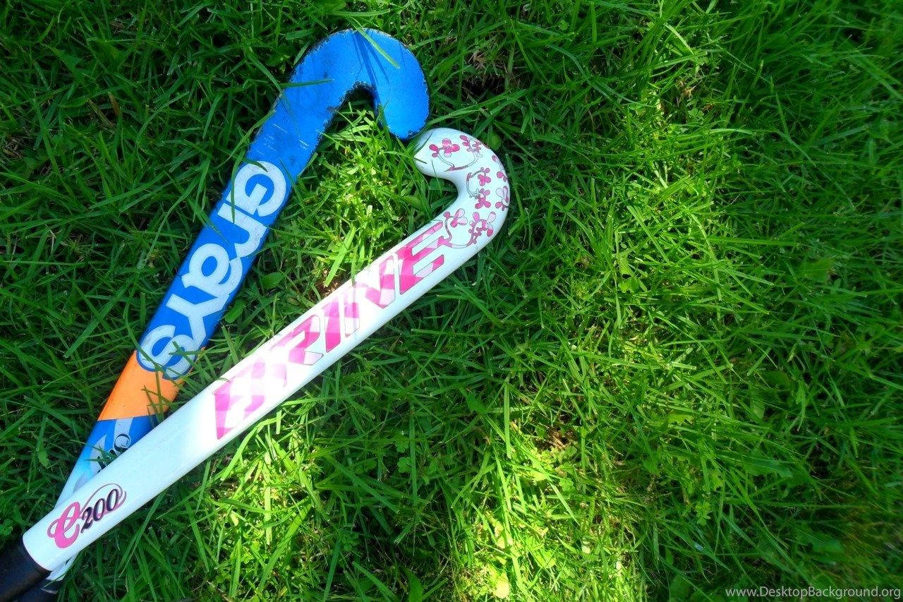 field hockey sticks, heart shaped, vibrant green grass, HD Desktop Wallpaper