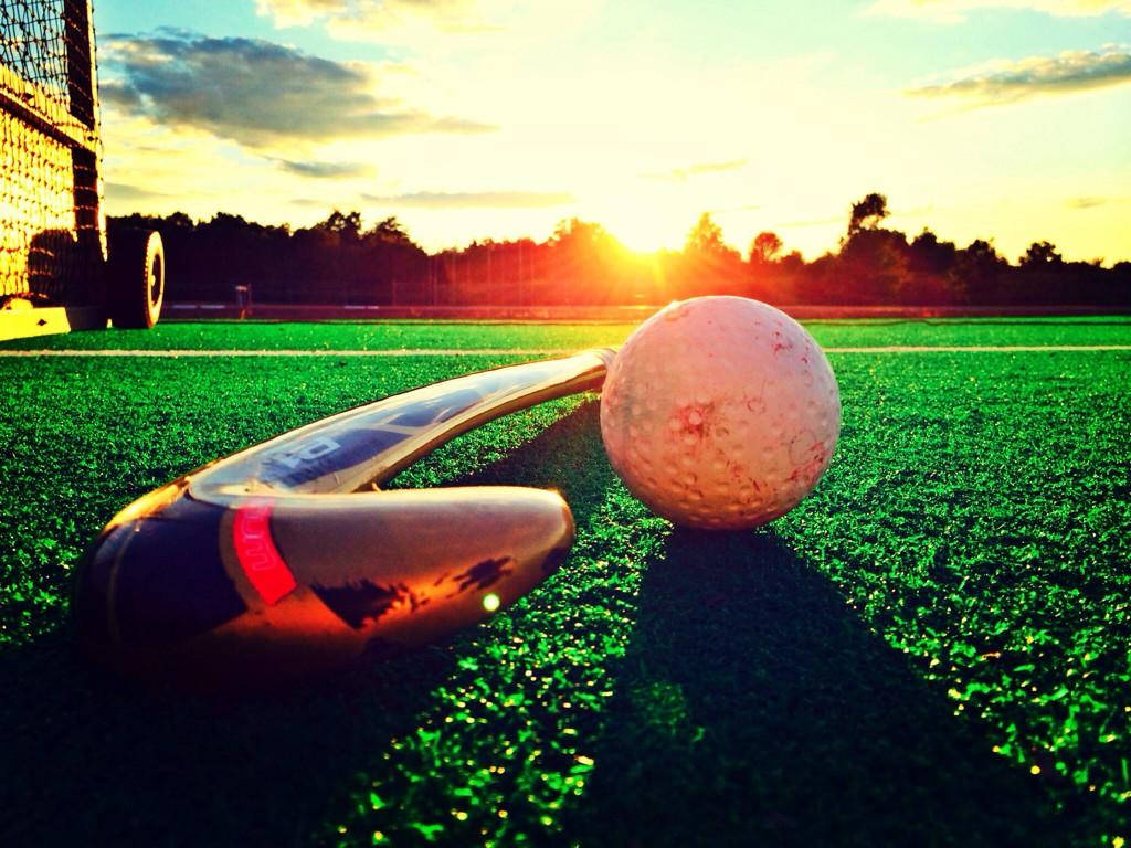 field hockey stick, field hockey ball, vibrant green turf, SD Desktop Wallpaper