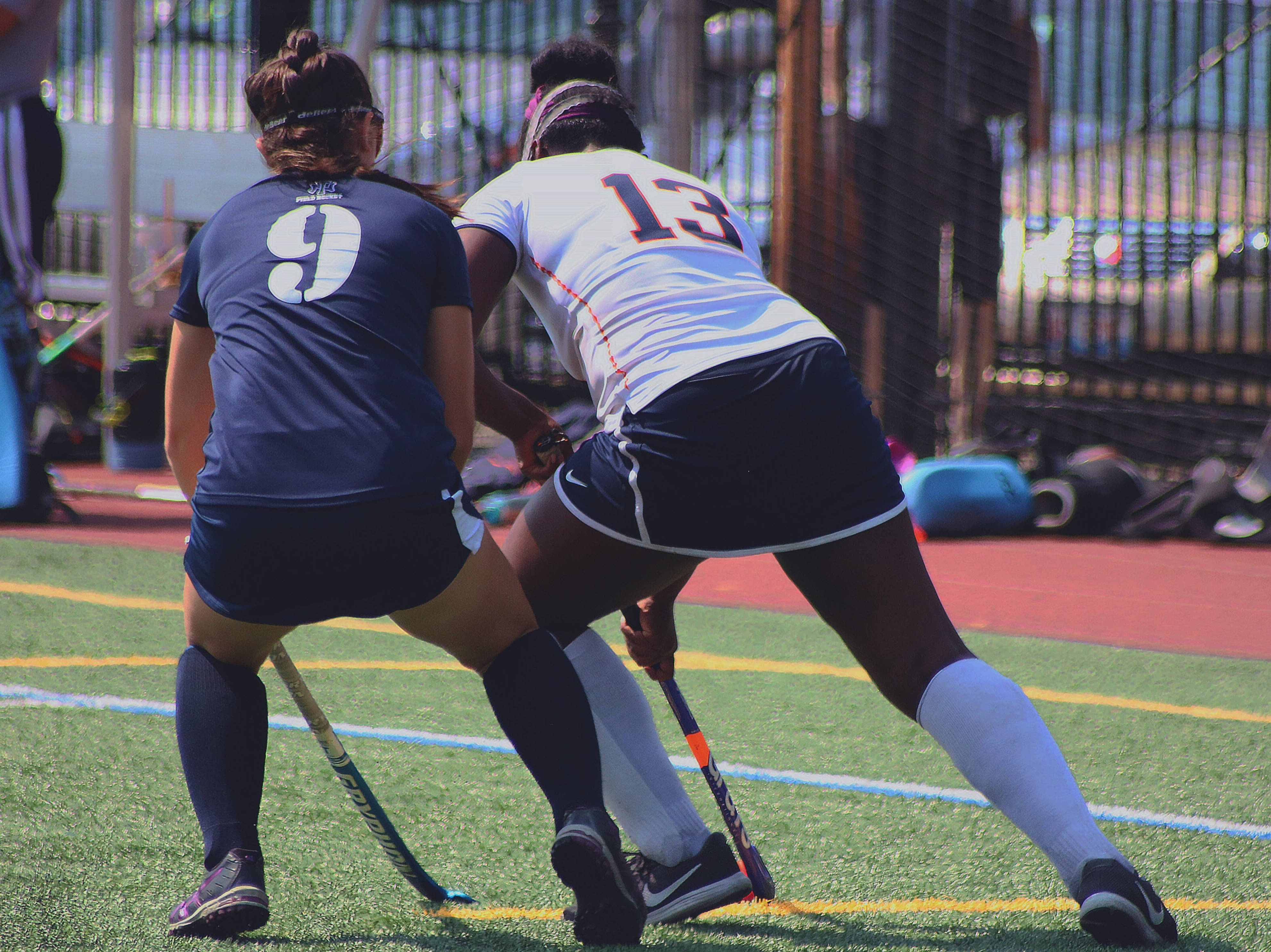 field hockey, blue and white uniforms, vibrant green turf field, 4K Desktop Wallpaper