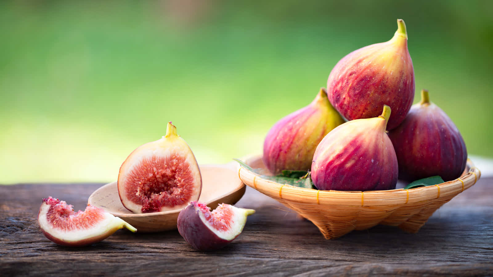 fresh figs, woven basket, wooden table, HD Desktop Wallpaper