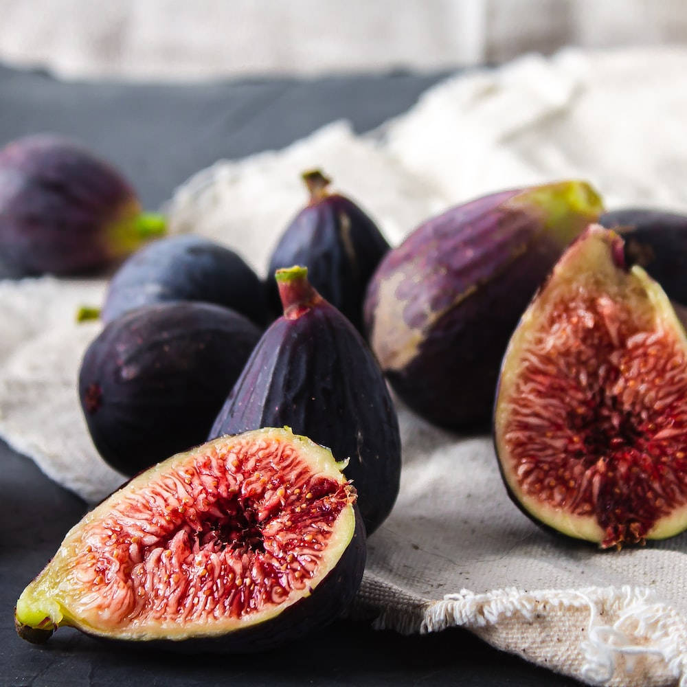 fig, purple figs, juicy red flesh, SD Desktop Wallpaper