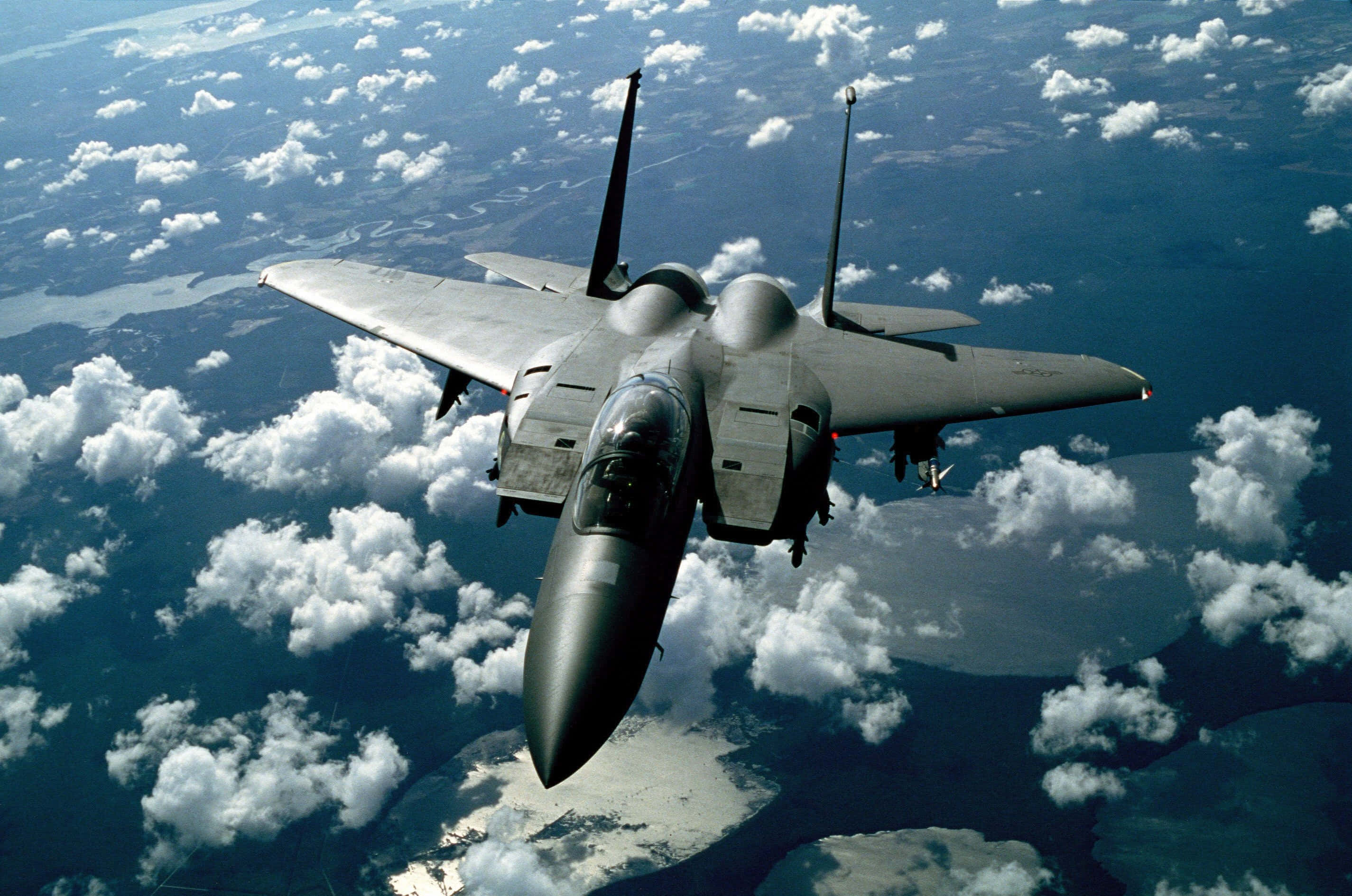 fighter jet, gray, dark blue sky, 2K Desktop Wallpaper