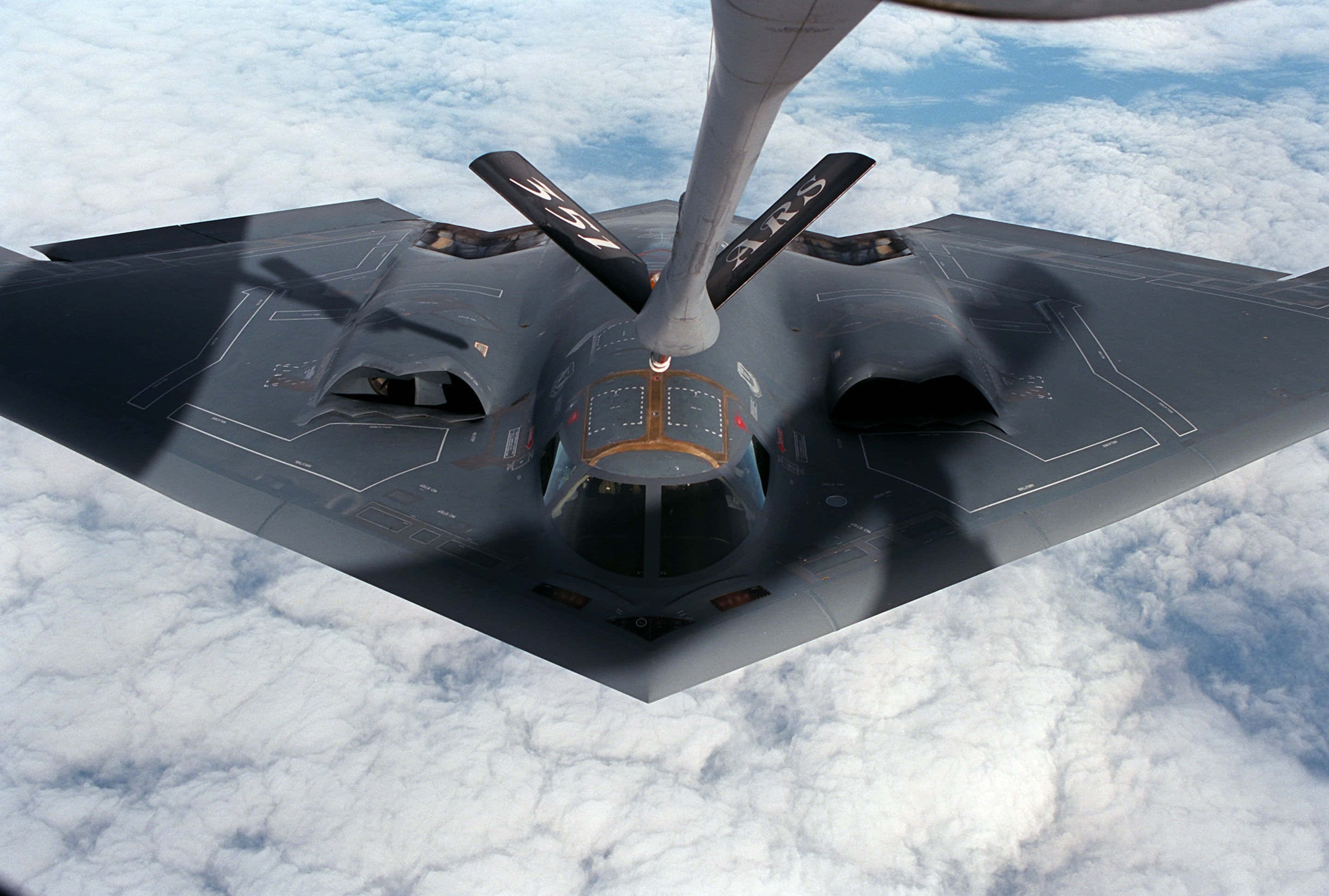 stealth bomber, fluffy white clouds, refueling boom, 2K Desktop Wallpaper