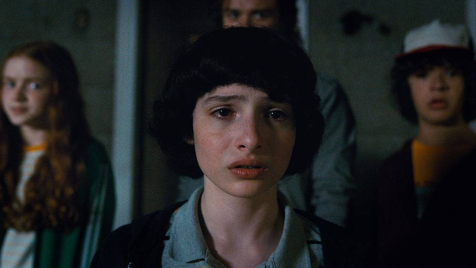Finn Wolfhard, dark hair, freckles, SD Desktop Wallpaper