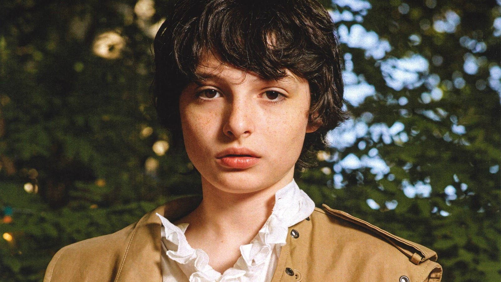 Finn Wolfhard, tan jacket, white ruffled shirt, HD Desktop Wallpaper