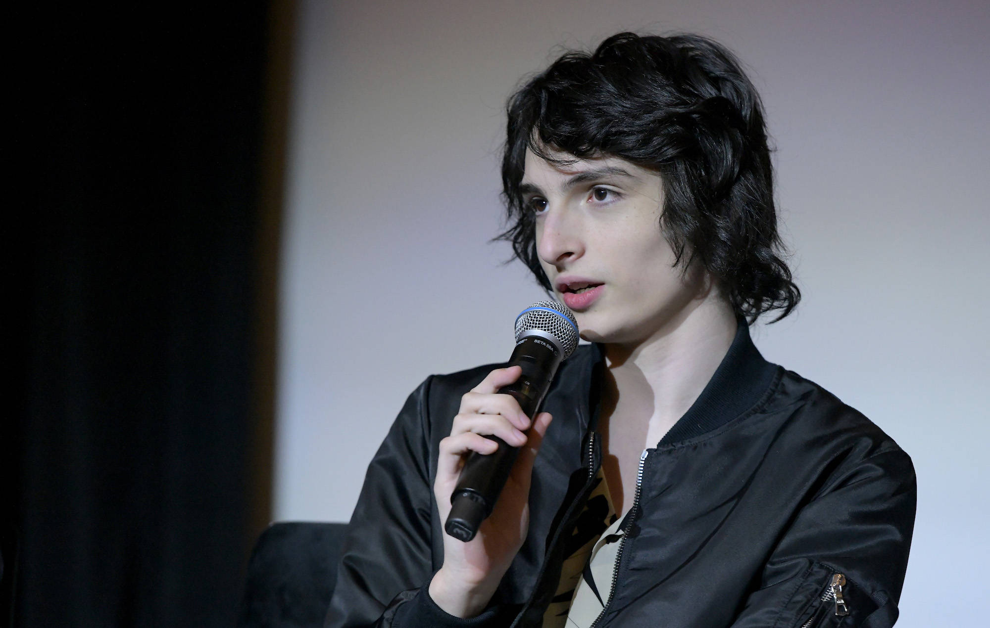 Finn Wolfhard, mic, black bomber jacket, Full HD Desktop Wallpaper