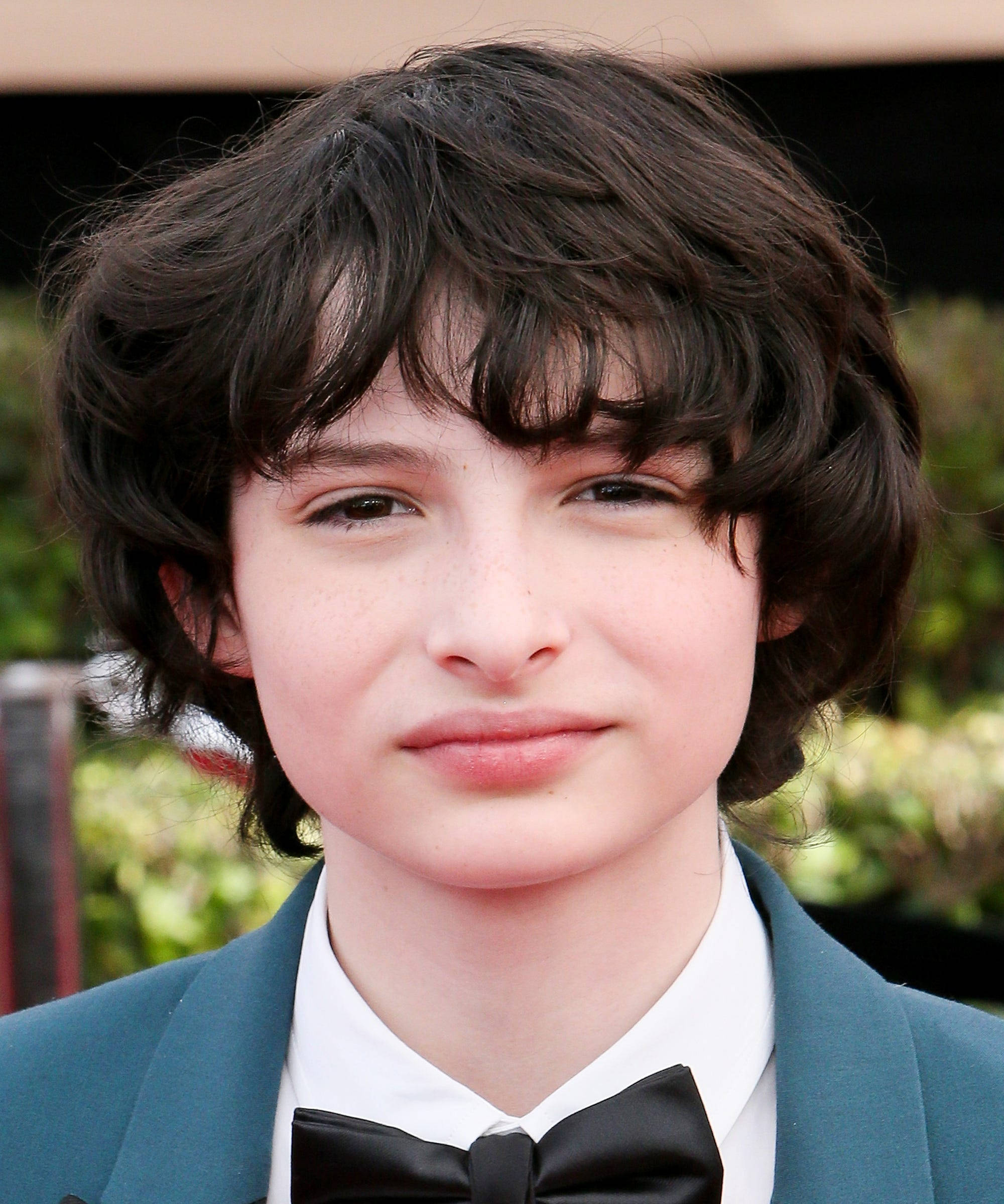 Finn Wolfhard, teal suit, black bow tie, Full HD Phone Wallpaper