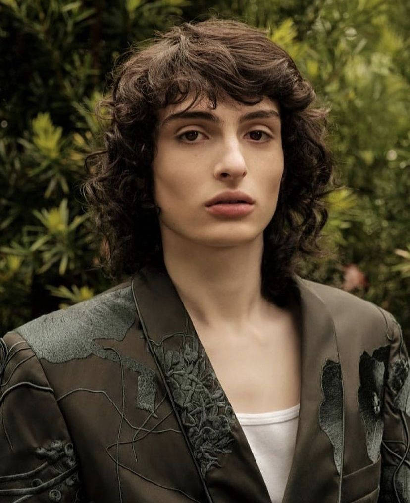 Finn Wolfhard, It, dark green jacket, SD Phone Wallpaper
