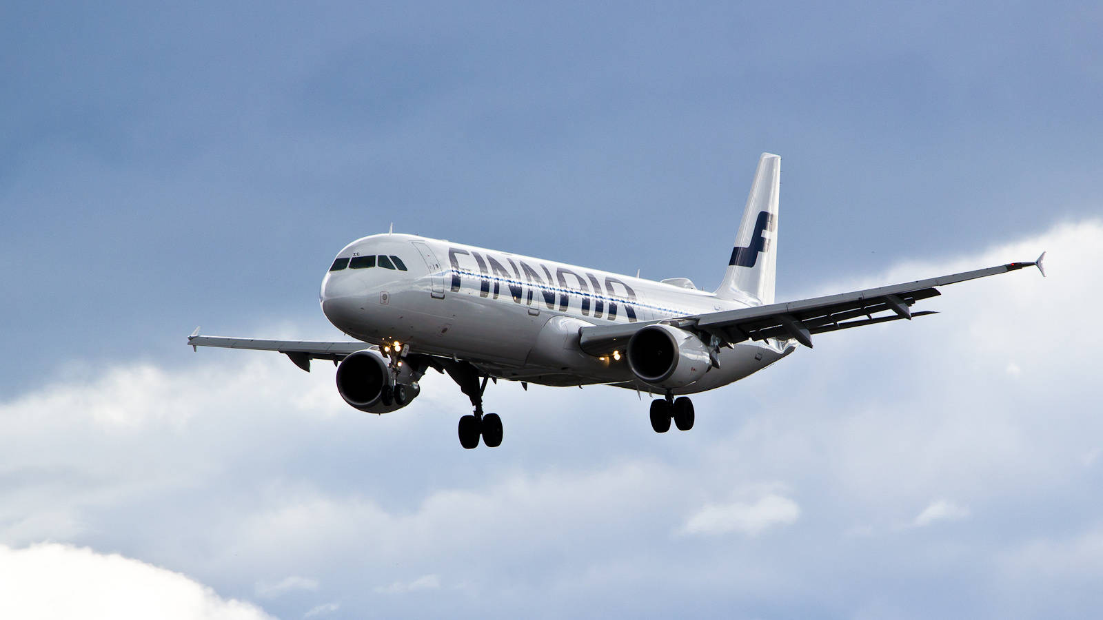 Finnair, passenger jet, landing gear down, HD Desktop Wallpaper